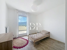 Appartement à vendre 4 pièces de 100,6 m2 AMBILLY (74)