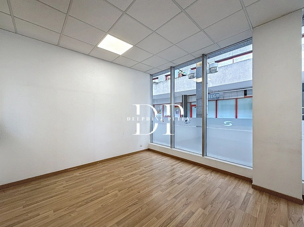 Local bureaux de 184 m2 à vendre ANNEMASSE (74)
