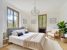 For sale in GAILLARD (74), a 7-room bourgeois house of 227 m² + outbuilding (convertible) on a plot of approx. 1200 m²