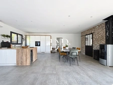 Maison à vendre 4 pièces de 130 m2 Cranves-Sales (74)