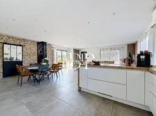 Maison à vendre 4 pièces de 130 m2 Cranves-Sales (74)