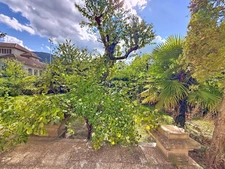 For sale in GAILLARD (74), a 7-room bourgeois house of 227 m² + outbuilding (convertible) on a plot of approx. 1200 m²