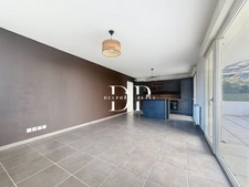 Appartement à vendre 2 pièces de 53,91 m2 LUCINGES (74)