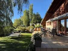 Maison à vendre 7 pièces de 165 m² habitables (215 m2 utiles) + 179 m² de sous-sol, terrain d'env. 2000 m² à LUCINGES (74)