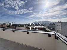 Appartement à vendre 4 pièces de 100,6 m2 AMBILLY (74)