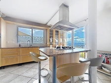 Maison à vendre 7 pièces de 230 m2, terrain d'env. 1000 m2, LUCINGES (74)