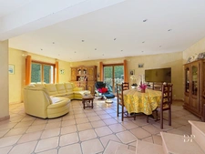 Maison à vendre 4 pièces de 170 m2, terrain de 4800 m2 environ LA ROCHE SUR FORON (74)