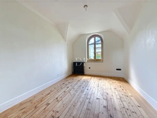 For sale in GAILLARD (74), a 7-room bourgeois house of 227 m² + outbuilding (convertible) on a plot of approx. 1200 m²