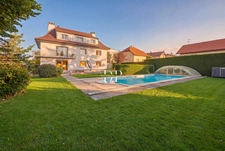 Annemasse, Maison de 287 m2 à vendre 7 pièces  (74) Terrain de 1700 m2 