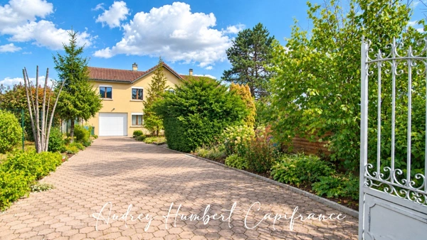 Maison à vendre VIGNEULLES LES HATTONCHATE (55) - 4 chambres - jardin - vue dégagée