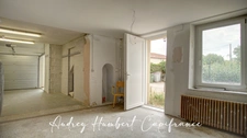 Maison rénovée à vendre REZONVILLE-VIONVILLE (57) - grand séjour avec cuisine ouverte - 3 chambres - grand garage - potentiel d'aménagement - petit extérieur