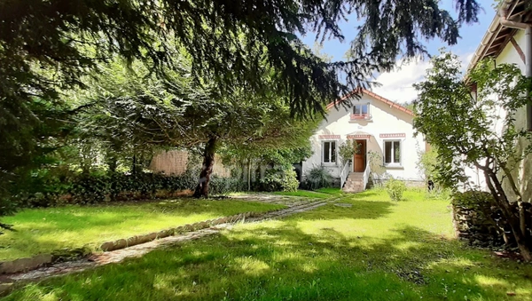 A vendre Bures-sur-Yvette, maison 4 chambres, 1 bureau, joli jardin