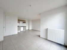 Apartment for sale, 2 rooms + terrace, BEAUZELLE near Blagnac (31)