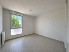 Apartment for sale, 2 rooms + terrace, BEAUZELLE near Blagnac (31)