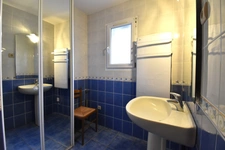 Propriété composée de 2 maisons et un studio, SAINT AGREVE (07)