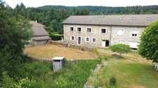 Bâtisse en pierres à TENCE / terrain de 857m²