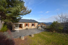Propriété composée de 2 maisons et un studio, SAINT AGREVE (07)