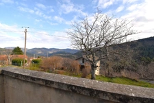 Propriété composée de 2 maisons et un studio, SAINT AGREVE (07)