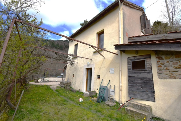 Maison à vendre 5 pièces BELSENTES (07)