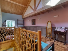 Ensemble immobilier de charme avec résidence principale et 3 gîtes, vaste terrain SAINT AGREVE (07)
