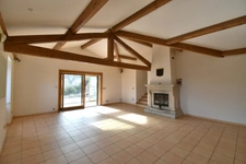 Propriété composée de 2 maisons et un studio, SAINT AGREVE (07)