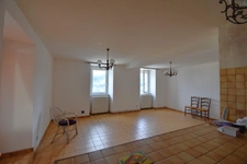 Propriété composée de 2 maisons et un studio, SAINT AGREVE (07)