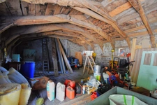 Petite ferme en pierres avec terrain SAINT-JULIEN-D'INTRES (07)