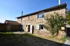 Maison en pierre avec jardin SAINT JEAN ROURE (07)