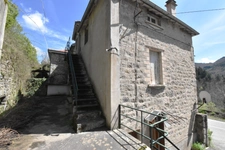 Maison à vendre 12 pièces  (07)