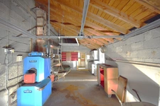 Grand atelier, idéal artisan, avec maison attenante Tence