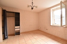 Propriété composée de 2 maisons et un studio, SAINT AGREVE (07)