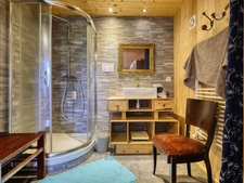 Ensemble immobilier de charme avec résidence principale et 3 gîtes, vaste terrain SAINT AGREVE (07)