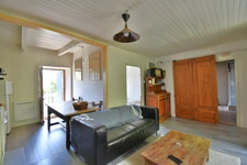 Petite ferme en pierres avec terrain SAINT-JULIEN-D'INTRES (07)