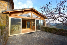 Propriété composée de 2 maisons et un studio, SAINT AGREVE (07)