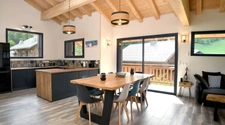 Haute Savoie (74), à vendre SAMOENS - Domaine skiable Grand-Massif - Maison P6 162 m² avec Garage en sous-sol