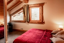 Haute Savoie (74), for sale LA RIVIERE ENVERSE - Chalet P6 with basement