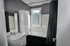 Dpt Seine Maritime (76), à vendre Proche Rouen Appartement 3 pièces 76 m² au 4ème et dernier étage, sud. Cave 
