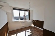Dpt Seine Maritime (76), à vendre Proche Rouen Appartement 3 pièces 76 m² au 4ème et dernier étage, sud. Cave 