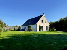 Volumes, lumière et terrain - Rare – Pavillon 188 m² sur 2 800 m²