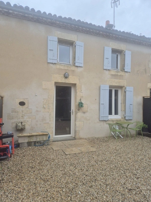 Immeuble à vendre SAINT DENIS DU PIN (17)