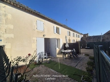 Immeuble à vendre SAINT DENIS DU PIN (17)