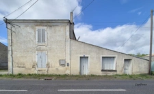 Dpt  17, à vendre  maison à rénover   