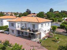Maison à vendre 7 pièces TONNAY BOUTONNE (17)