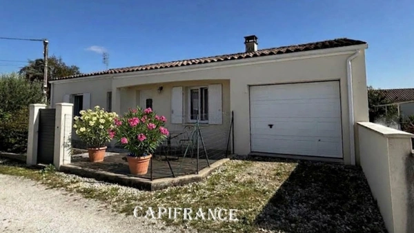 Maison à vendre 4 pièces - 3 chambres - garage et jardin clos - SAINT GEORGES DES COTEAUX (17)