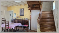 VILLAGE HOUSE for sale, 7 rooms including 5 BEDROOMS, LOULAY (17) with OUTBUILDINGS (garage 54m² + covered area)