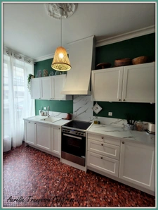 Maison de ville familiale (114m²) à vendre 6 pièces SAINT JEAN D'ANGELY (17) avec TERRASSE et JARDIN -parcelle 100m².