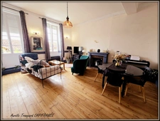 Dpt Charente Maritime (17), à vendre SAINT JEAN D'ANGELY immeuble 3 APPARTEMENTS + GARAGE  270m² 
