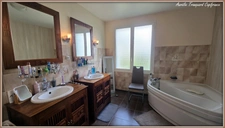 House for sale, 5 rooms, VARAIZE (17), single-storey on 2383m² of fully enclosed land