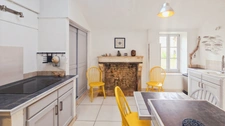Character house for sale 4 rooms VARAIZE (17) WITH OUTBUILDINGS, BARNS