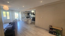 Maison à vendre 5 pièces d'environ 126m² à SAINT JEAN D'ANGELY (17) 4 chambres, 1 garage, proche centre ville, sur un terrain d'environ 400m²